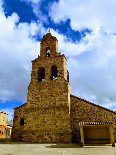 Sala de Apuestas Manganeses de la Lampreana Town Hall 