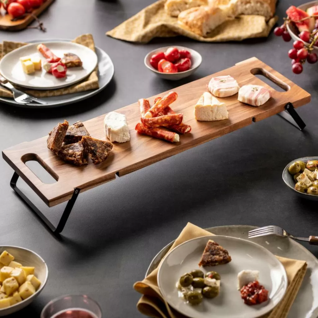 Bandeja y Platos de Servicio Elegantes | Diseño Moderno en Negro y Natural - CASA ACACIA Línea LUX 

Este conjunto incluye una bandeja de presentación resistente con acabado negro mate y detalles en tonos naturales, ideal para servir con estilo. Fabricado en materiales duraderos para uso diario o eventos especiales. Elegancia y funcionalidad en tu mesa con ACACIA.