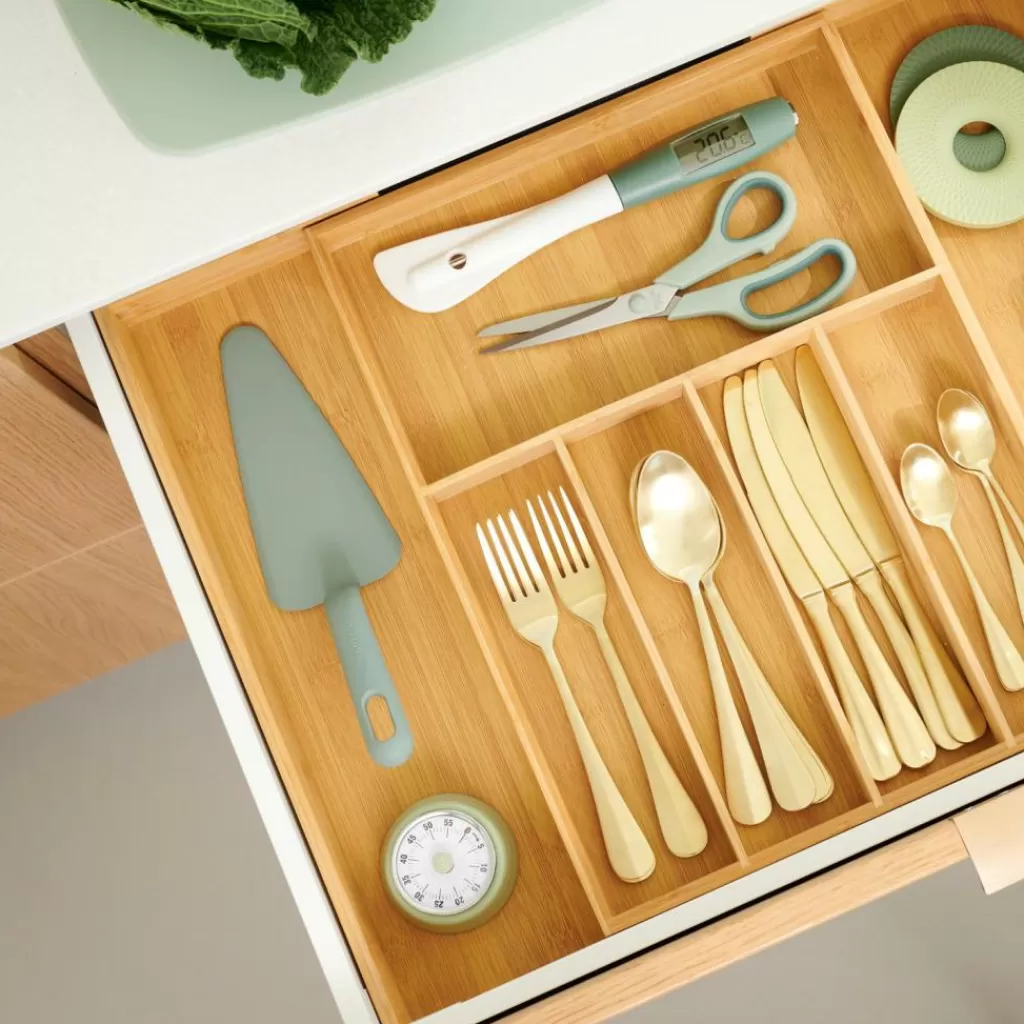 ¡Descubre la Espátula Perfecta para Tartas! - Paleta Repostera en Color Menta Fresco de Casa Bioline - Utensilio de Cocina Profesional con Diseño Ergonómico - Ideal para Decoración Dulces y Repostería Creativa 

(Nota: Este título integra elementos emocionales (
