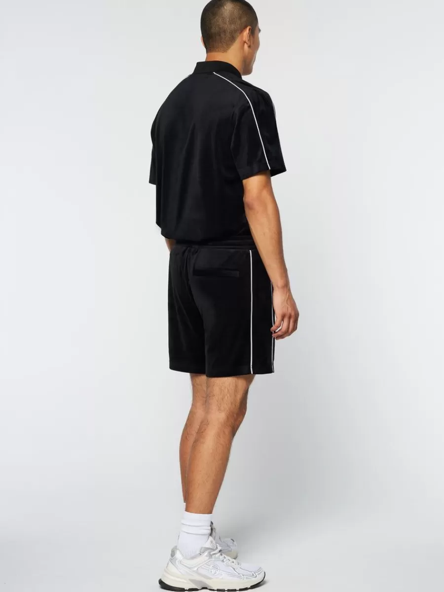 Sergio Tacchini - Colección Archivio: Pantalón Corto en Velour Lioni, Conjunto Deportivo Ébano Elegante